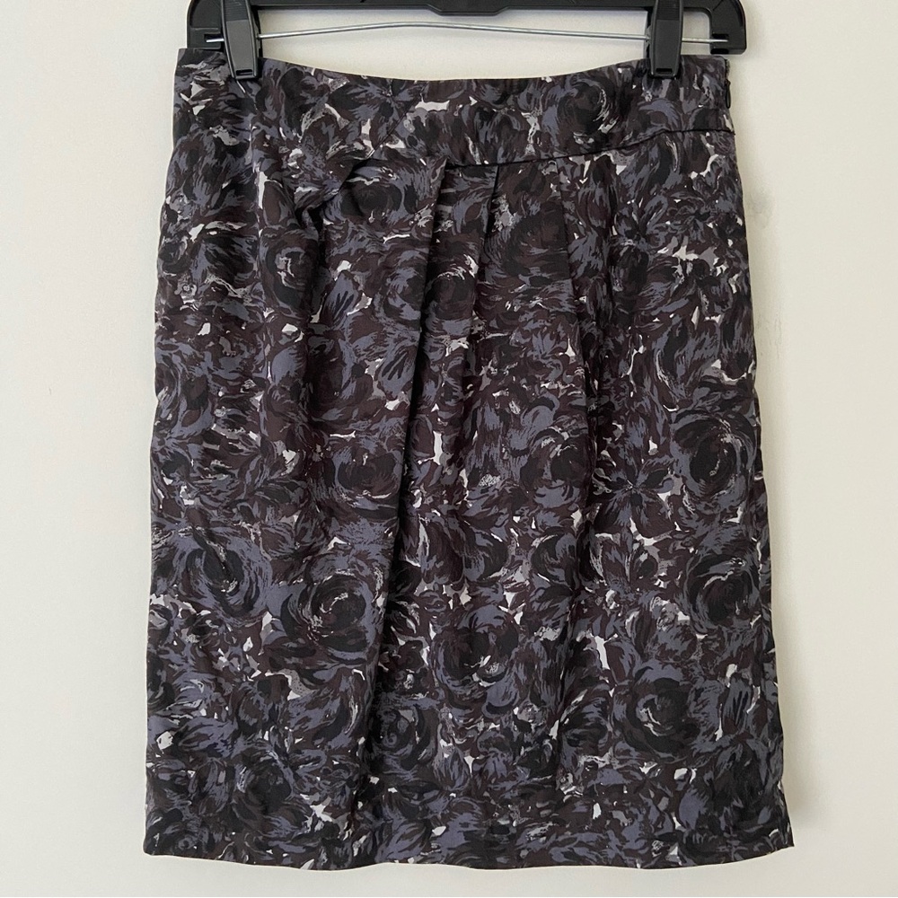 Like New! Ann Taylor Loft Floral Print Skirt with Pockets – Size 2